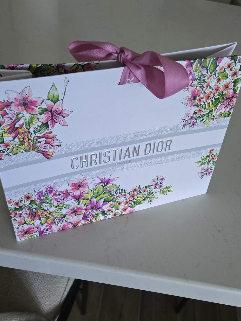 New Never Used Christian Dior Floral Gift Bag with Pink Ribbon 9 1/2 × 7 In - Picture 3 of 5